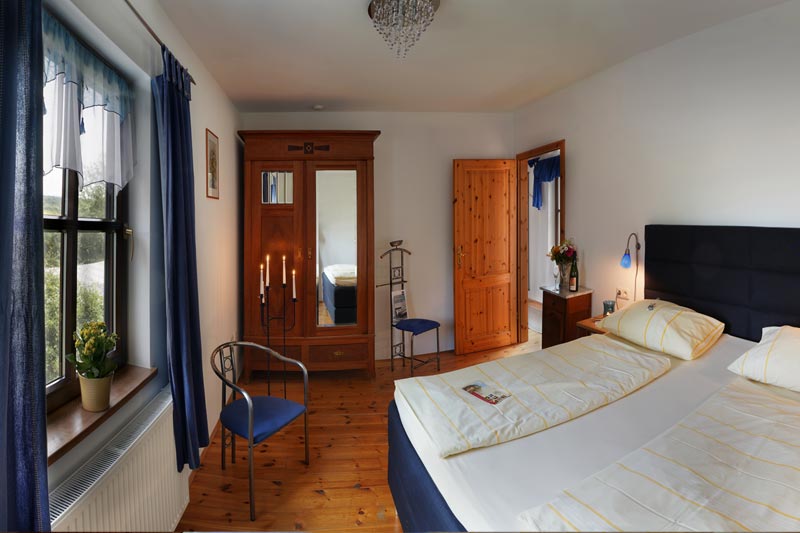 Suite mit Boxspringbett von Svane - das erste Gel-Luftkammerbett im Hotel in Bayern Suite mit Boxsringbett von Svane
